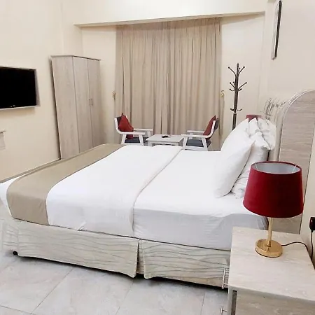 Pearl Island Hotel Apartment - جزيرة اللؤلؤ للشقق الفندقيه Al Buraimi Exterior photo